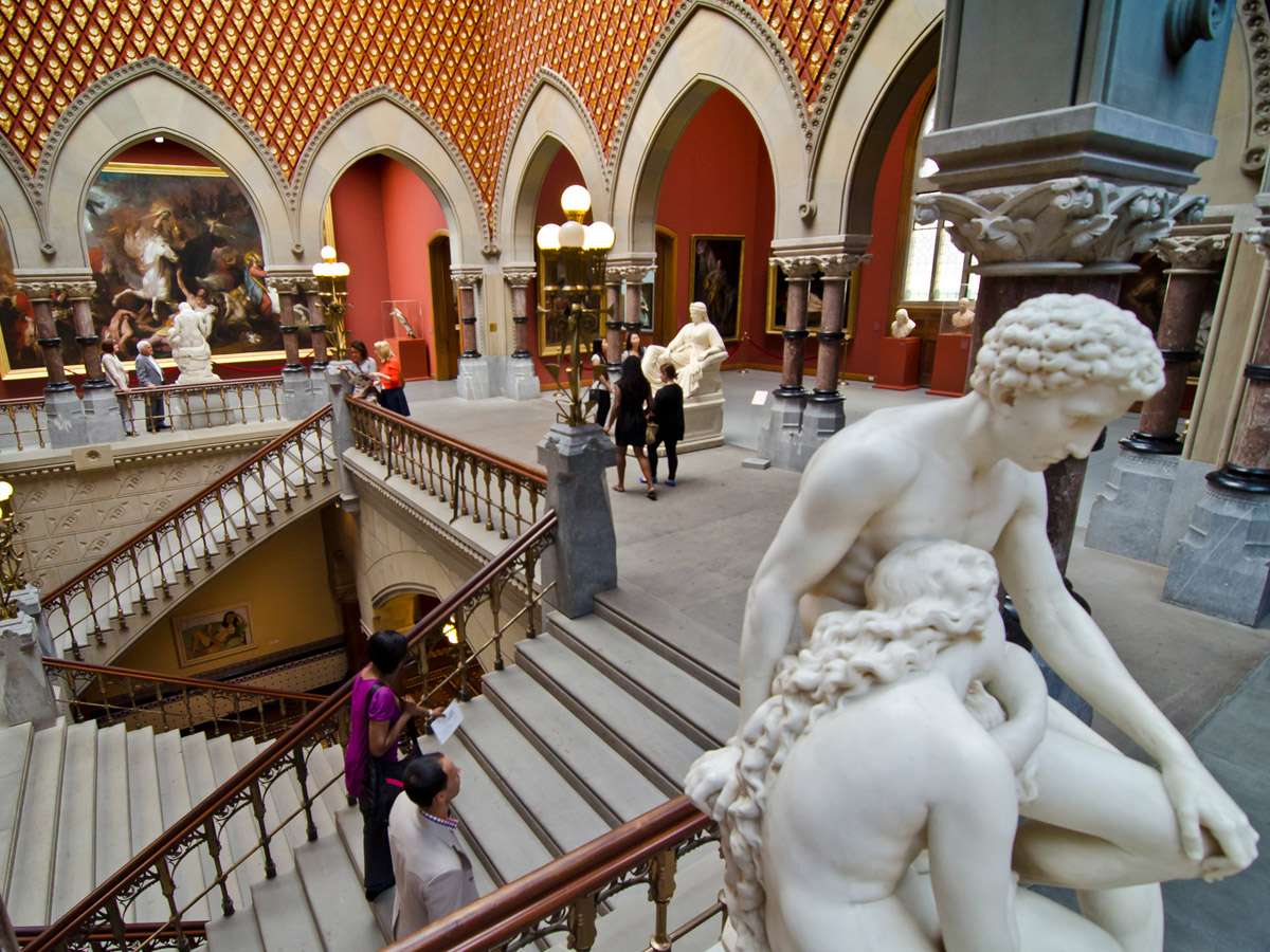 Visitors at the Pennsylvania Academy of Fine Arts