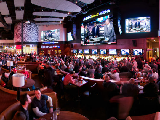 Um dos bares do XFinity Live! no sul da Filadélfia
