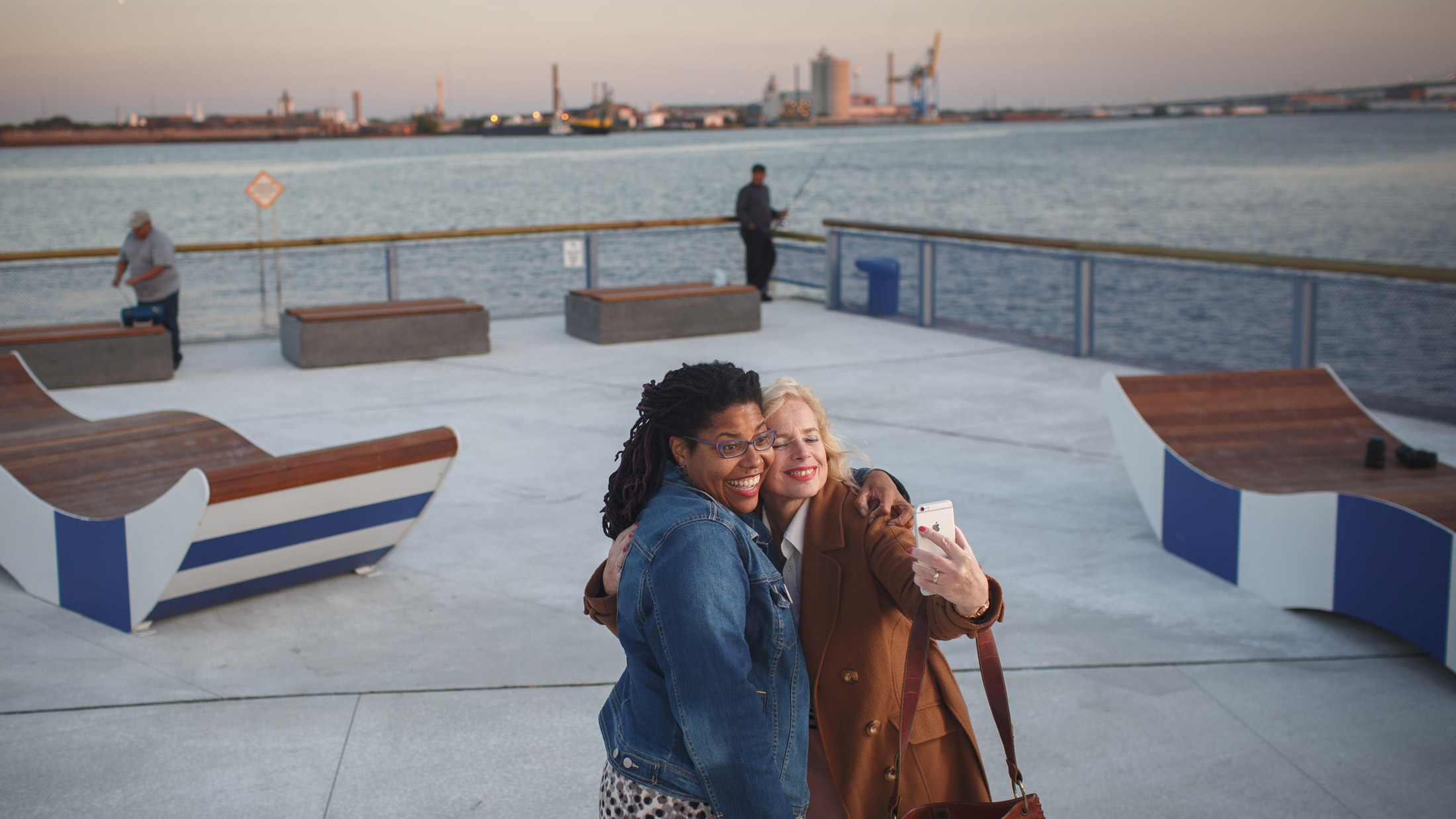 Women taking a selfie at Pier 68