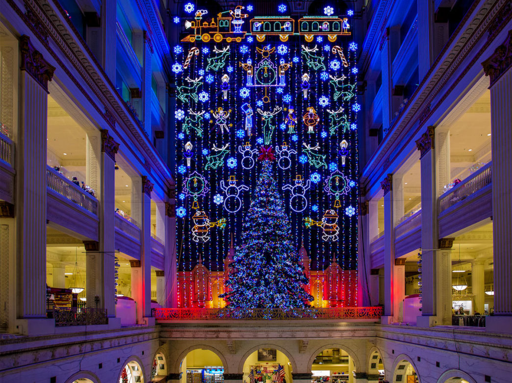 Macy’s Christmas Light Show at Macy’s Center City