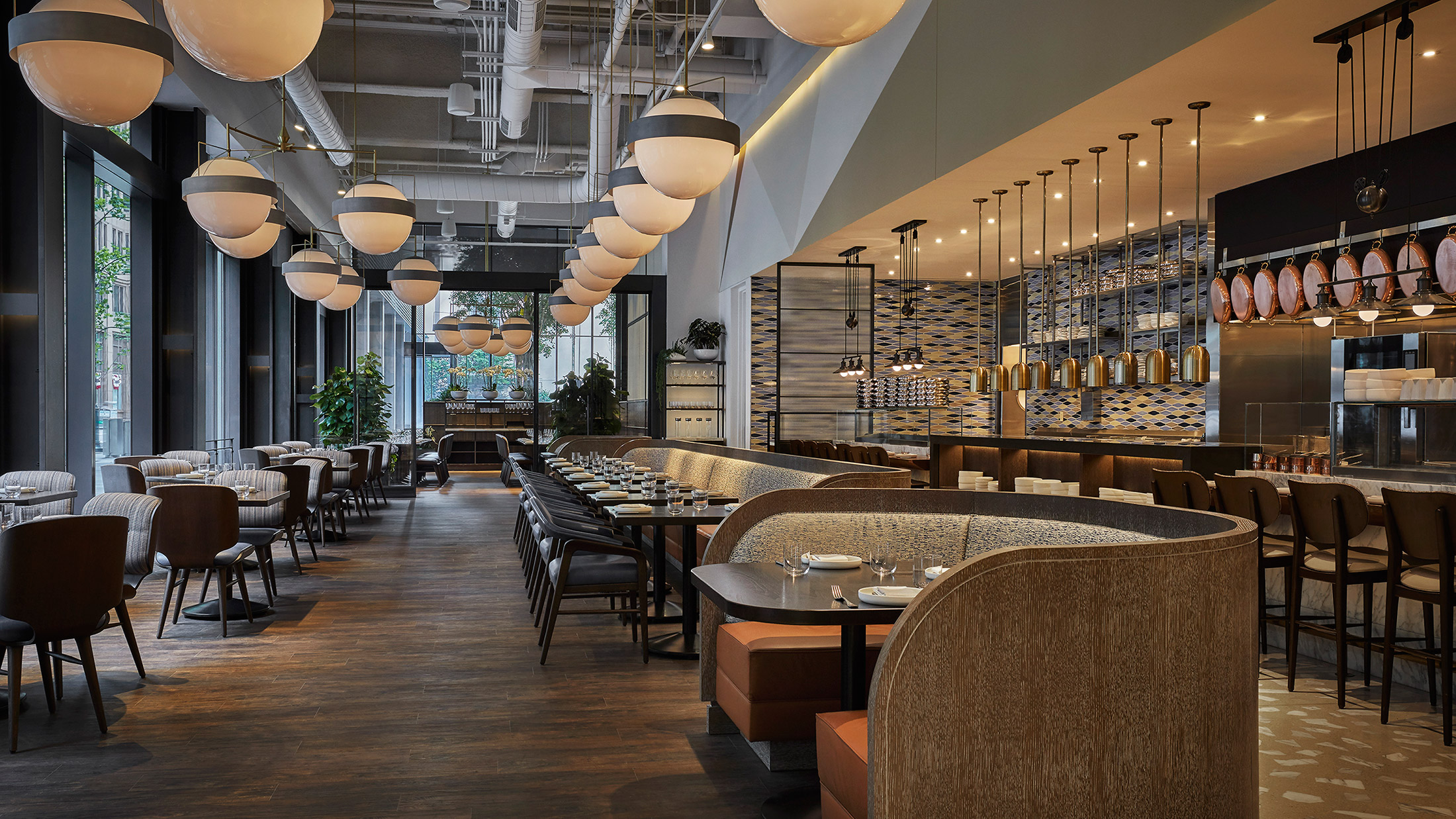 L'intérieur du restaurant Vernick Fish à l'hôtel Four Seasons de Philadelphie