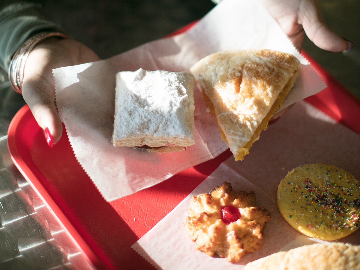 11 Great Restaurants in Philadelphia's El Centro De Oro Neighborhood