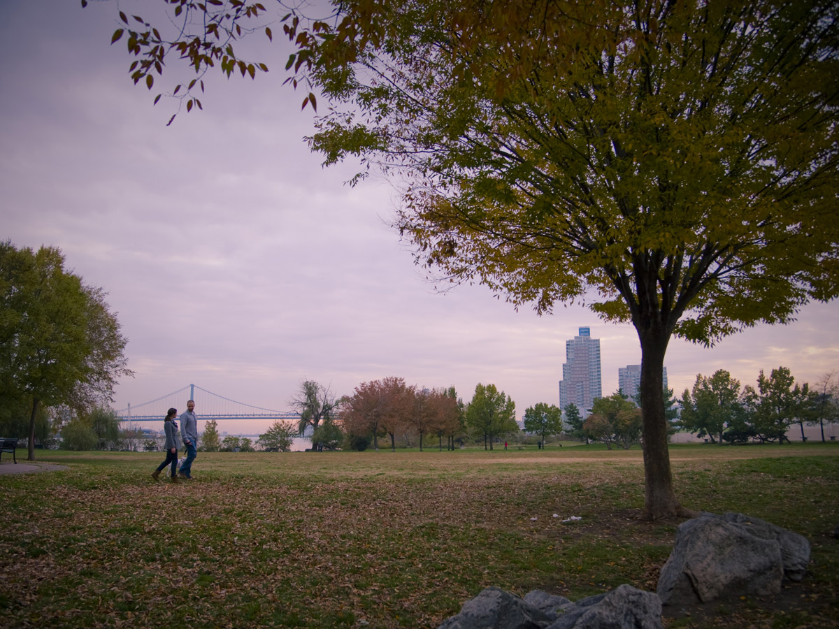 People walking through Penn Treaty Park