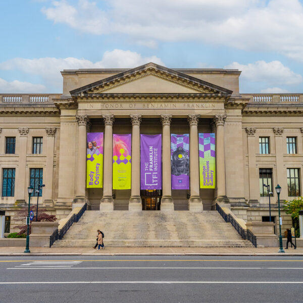 El exterior del The Franklin Institute en Filadelfia